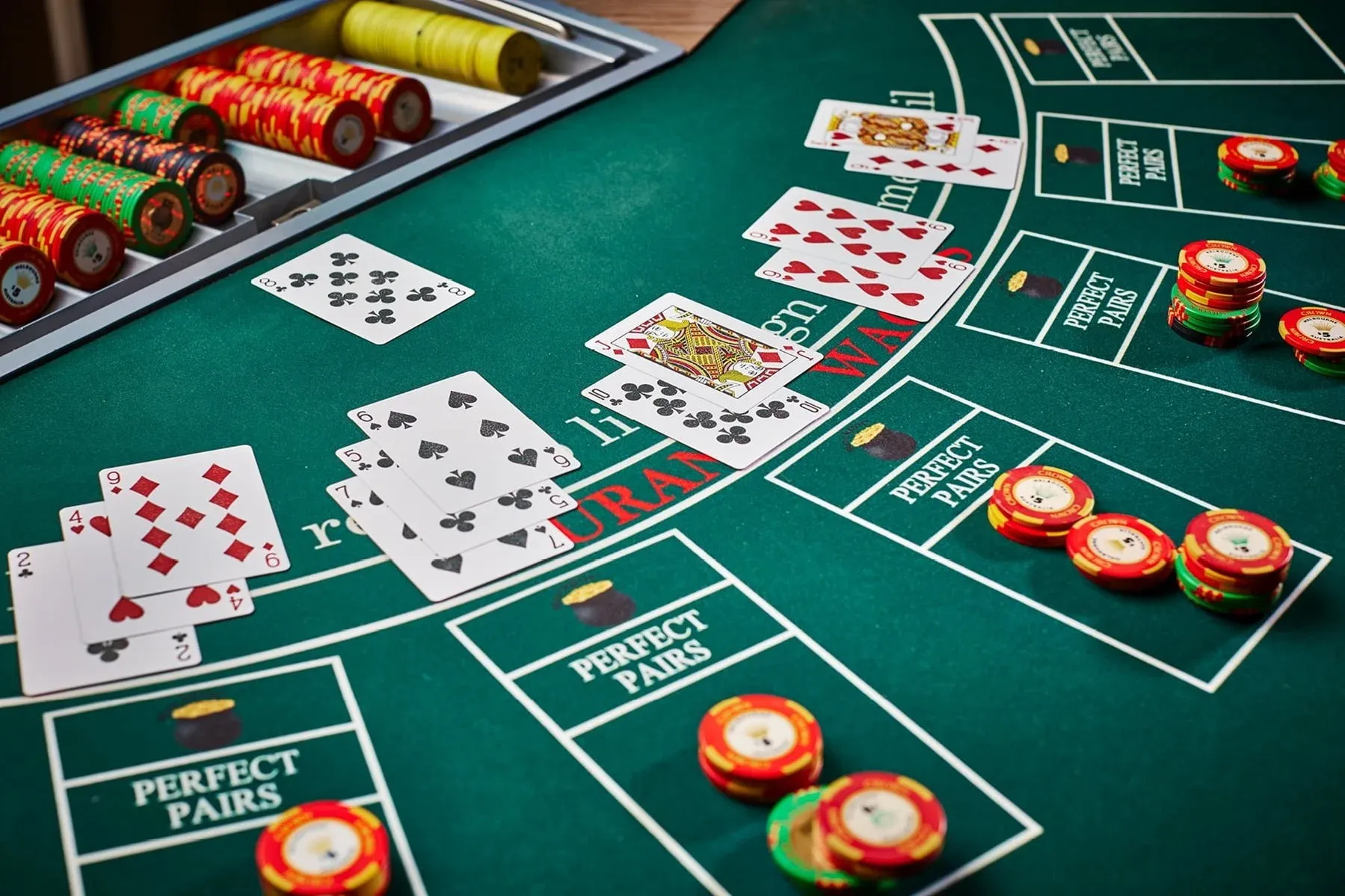 Pokeri ja vedonlyönti
